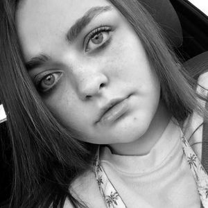 Meet your Posher, Kendra